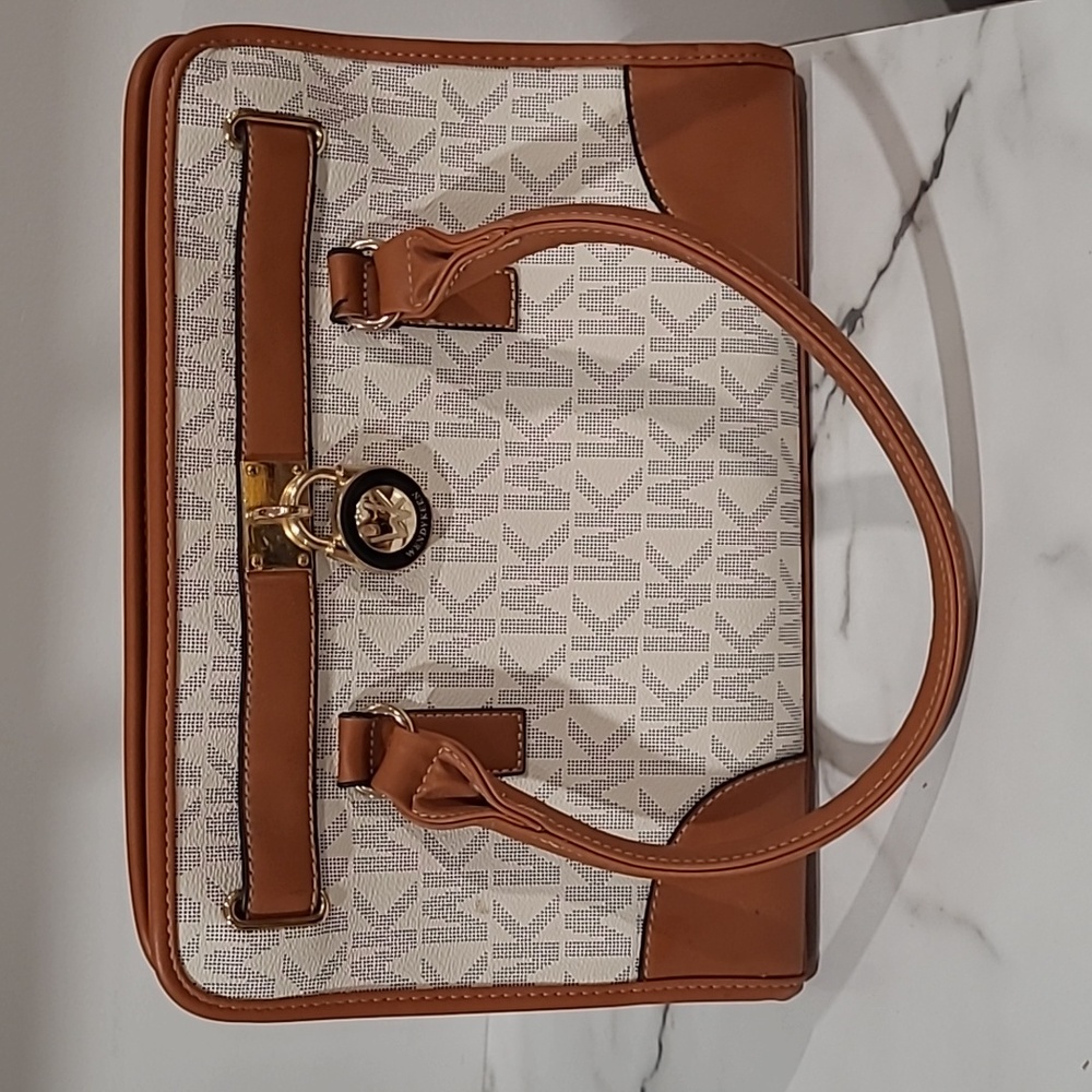 Wendy keen woman purse